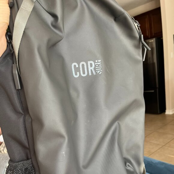 Cor Surf 28L travel backpack - Picture 2 of 6